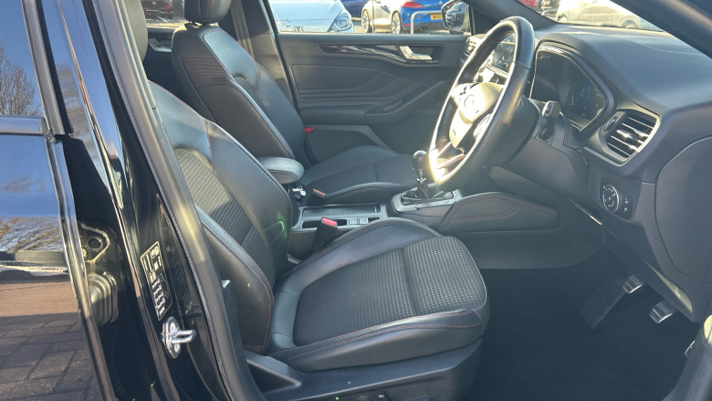 Ford Focus 1.0 EcoBoost Hybrid mHEV 125 ST-Line X Edition 5dr Petrol Hatchback